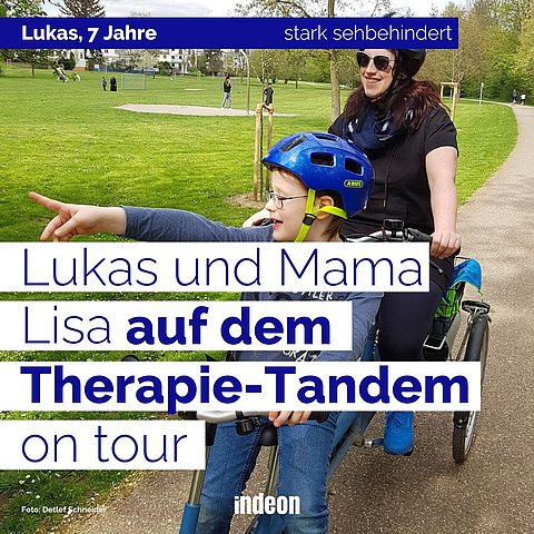 Lukas und Mama Lisa auf dem Therapietandem on tour